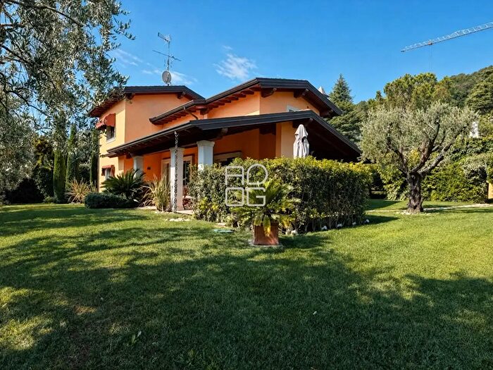 Casa con 8 locali in vendita in Via Ondei, Lonato del Garda