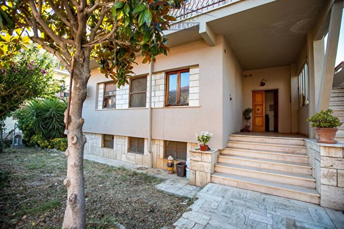 Appartamento quadrilocale in vendita in Via Ionica, Montalto Di Castro