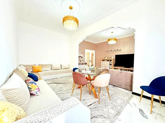 Appartamento con 5 locali in vendita in Via Borzoli, Genova