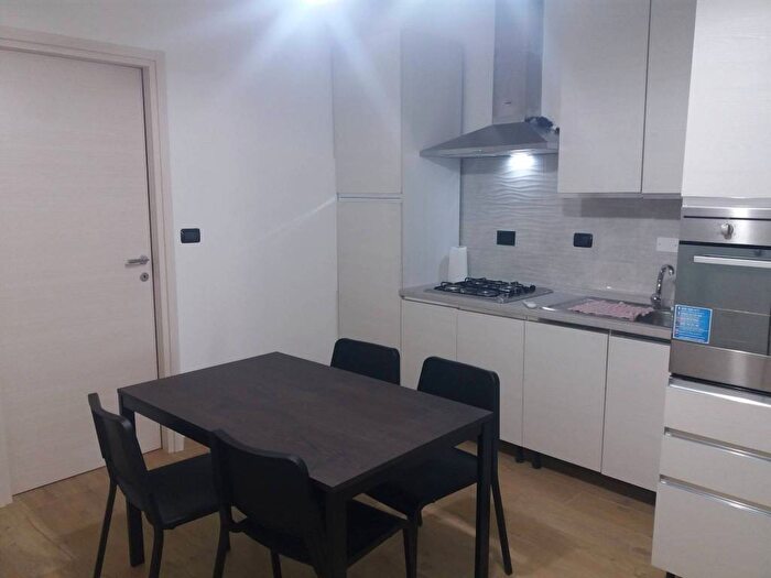 Appartamento quadrilocale in affitto in Via Cuneo, Aurora, Torino