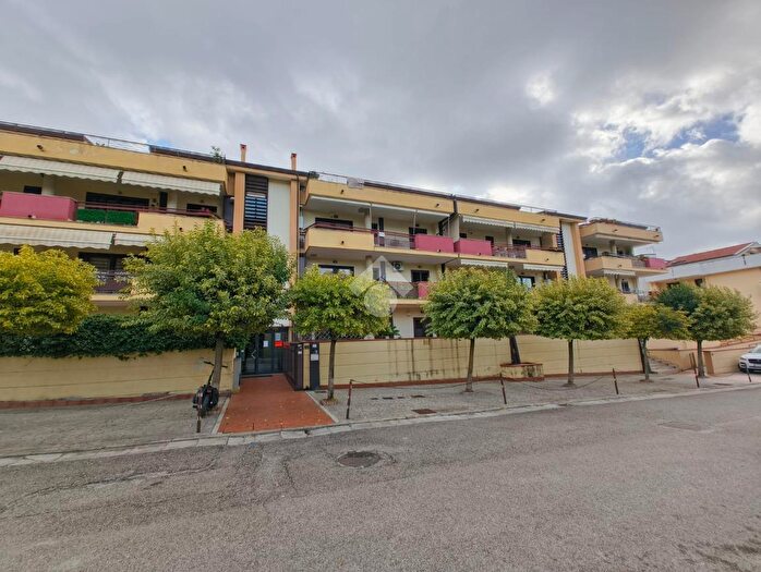 Appartamento quadrilocale in vendita in Via Lotti Leonilde, Caserta