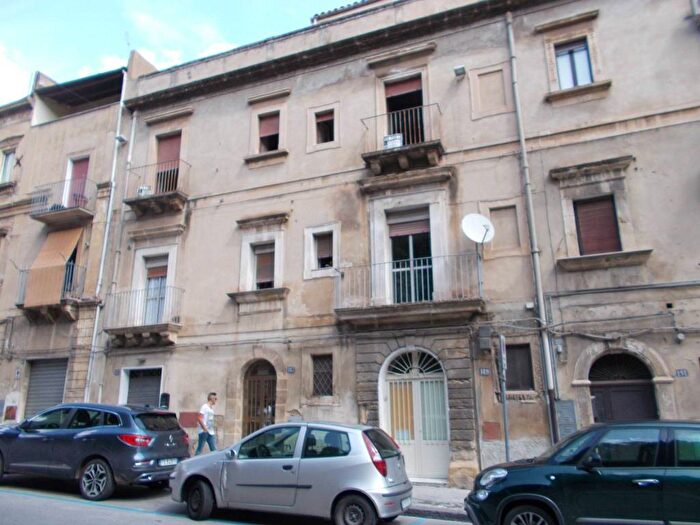 Appartamento bilocale in affitto in Via Roma, Centro, Caltagirone