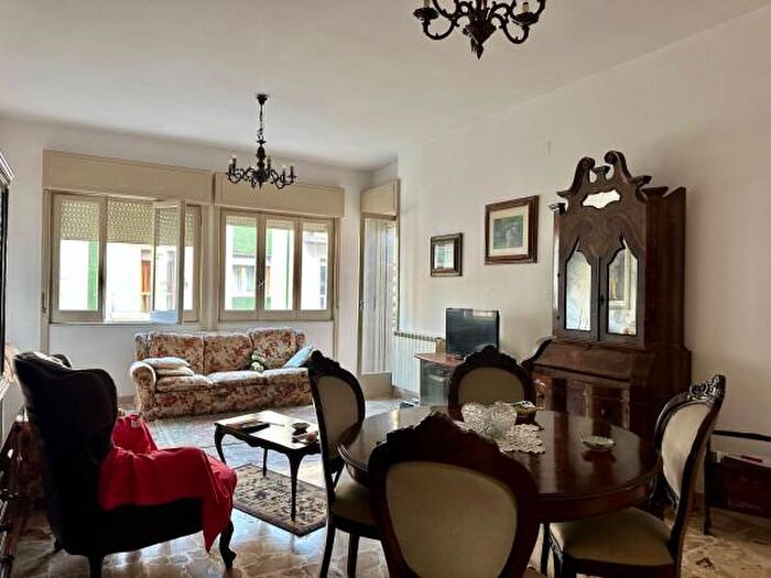 Appartamento con 6 locali in vendita in Via Risorgimento, Milazzo