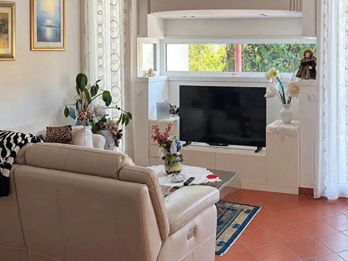 Casa con 6 locali in vendita in Via Venezia, Arcole