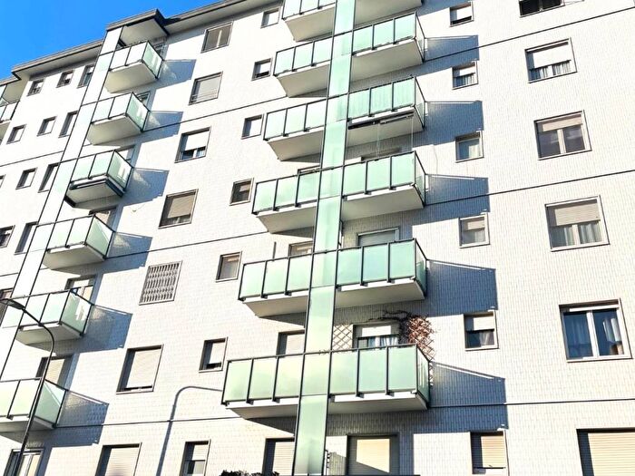 Appartamento bilocale in affitto in Via Lorenteggio, Lorenteggio, Milano