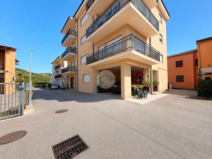 Appartamento con 5 locali in affitto in Via Pablo Picasso, Taverna, Montalto Uffugo