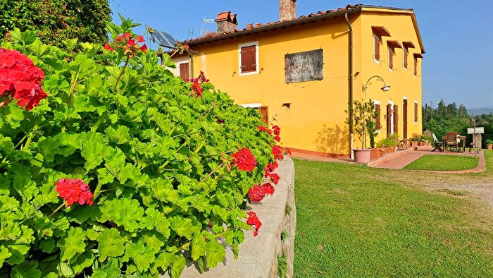 Casa con 10 locali in vendita in Vicchio, Vicchio