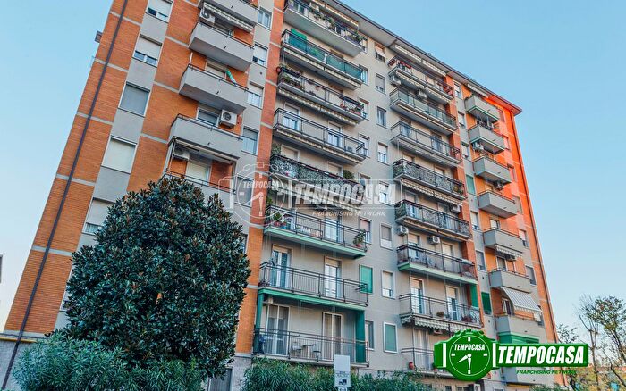 Appartamento trilocale in vendita in Viale della Resistenza, Corsico