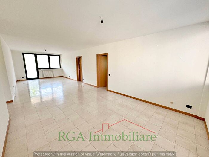 Appartamento trilocale in affitto in Via Jacopo Palma il Vecchio, Centro, Bergamo