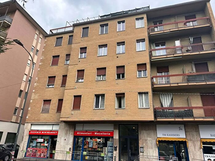 Appartamento trilocale in vendita in Via Dante, Erba
