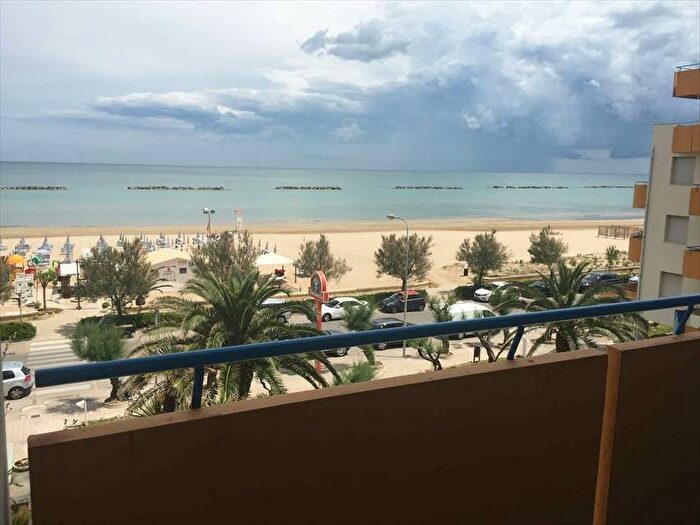 Appartamento bilocale in affitto in LUNGOMARE MAMELI N, Lungomare di Ponente, Senigallia