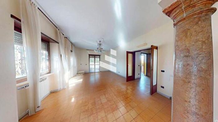 Appartamento trilocale in vendita in Via Triei, Fiumicino