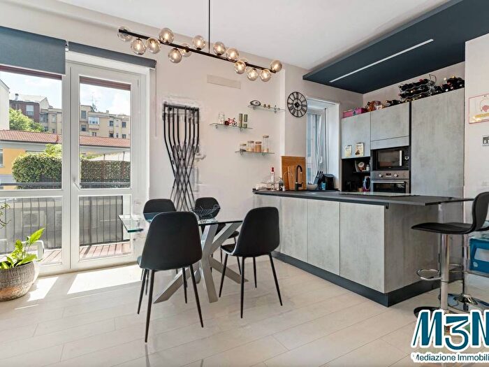 Appartamento trilocale in affitto in Via Edolo, Cascina dei Pomi, Milano