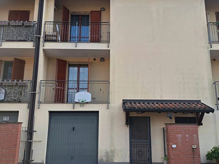 Casa quadrilocale in vendita in V Madre Teresa di Calcutta, Vernate