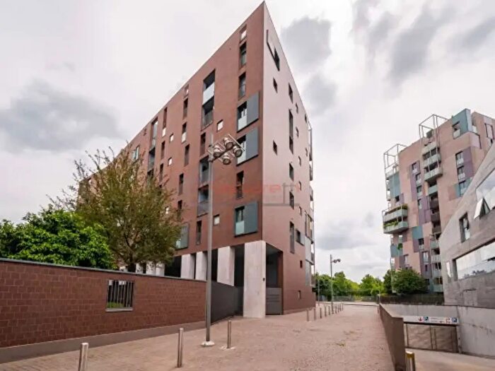 Appartamento quadrilocale in vendita in Via Vico Magistretti, Milano