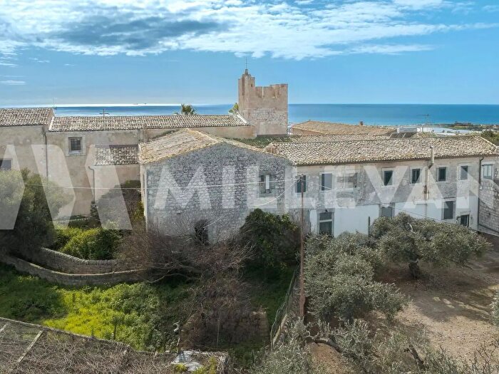 Casa con 10 locali in vendita in Sp, Scicli