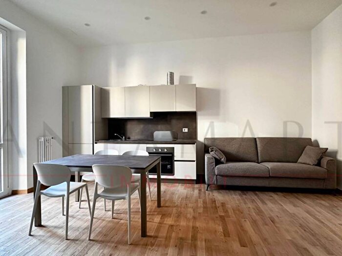 Appartamento trilocale in affitto in Cadorna Castello, Milano