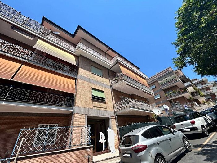 Appartamento bilocale in affitto in Via Legione Partica, Centro Storico, Albano Laziale