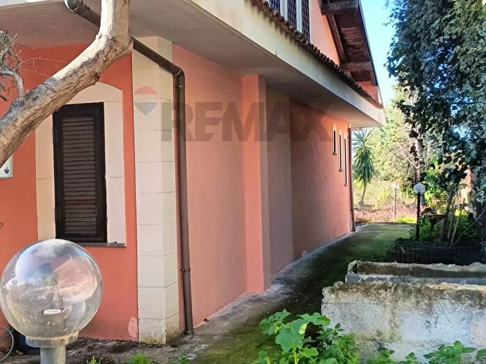 Casa con 6 locali in vendita in Via Palermo, San Pietro Clarenza