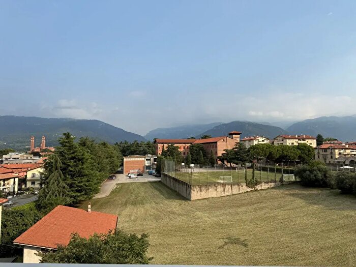 Appartamento con 6 locali in vendita in Via Cereria, Bassano Del Grappa