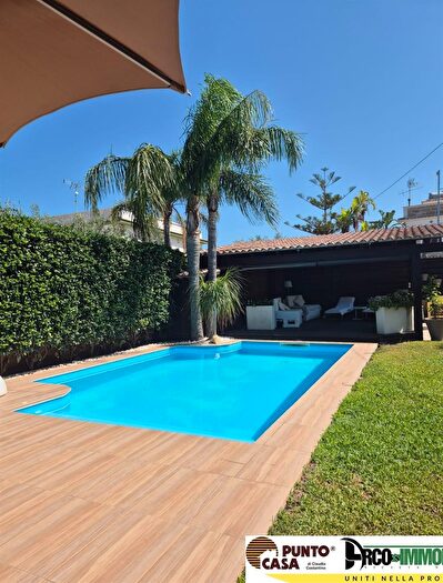 Casa quadrilocale in vendita in Via Domenico Pellerito, Cinisi