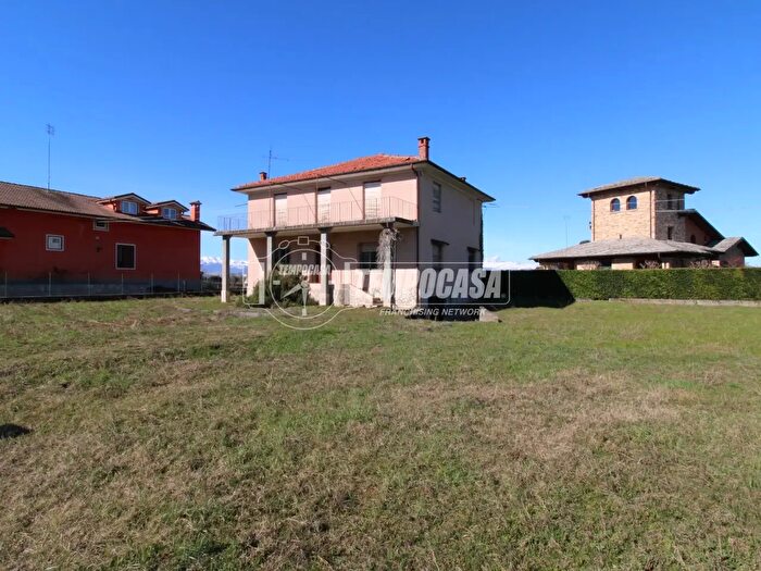 Case in Vendita e in Affitto - 2