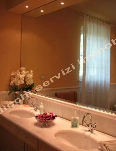 Casa con 5 locali in affitto in Via Ammiraglio Morin a, Forte Dei Marmi