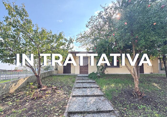 Casa quadrilocale in vendita in Via Monsignor Alessandro Galli, Castrezzato