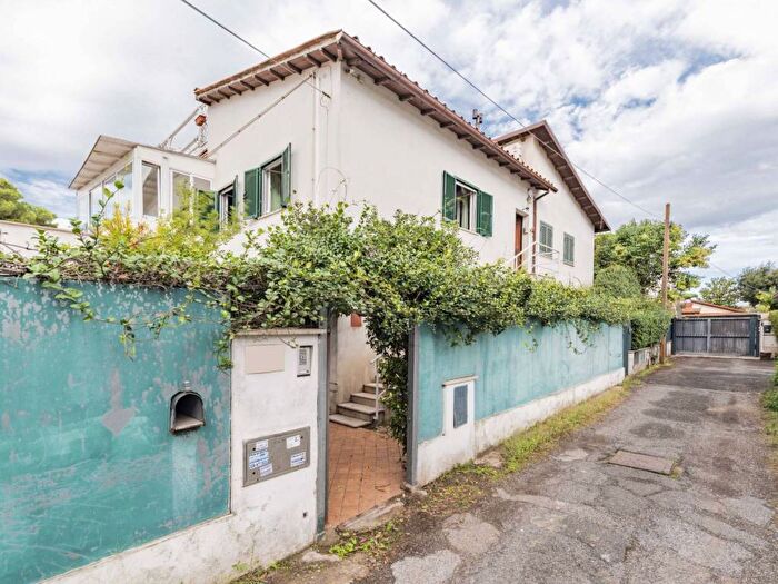 Appartamento quadrilocale in affitto in Via Porto San Giorgio, Fregene, Fiumicino