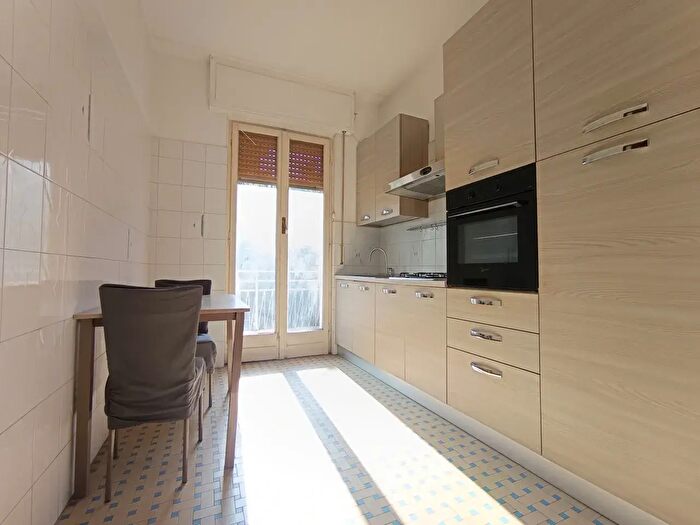 Appartamento trilocale in vendita in Corso Tardy E Benech, Savona