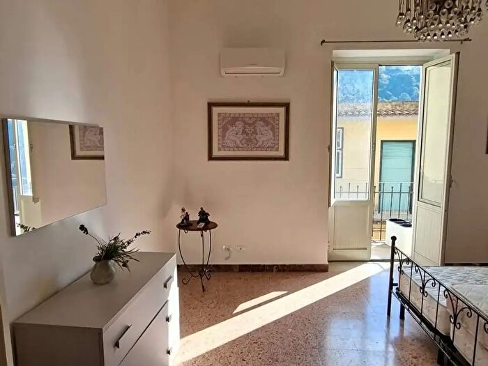 Appartamento quadrilocale in vendita in Via Nuova SantAntonio, Modica