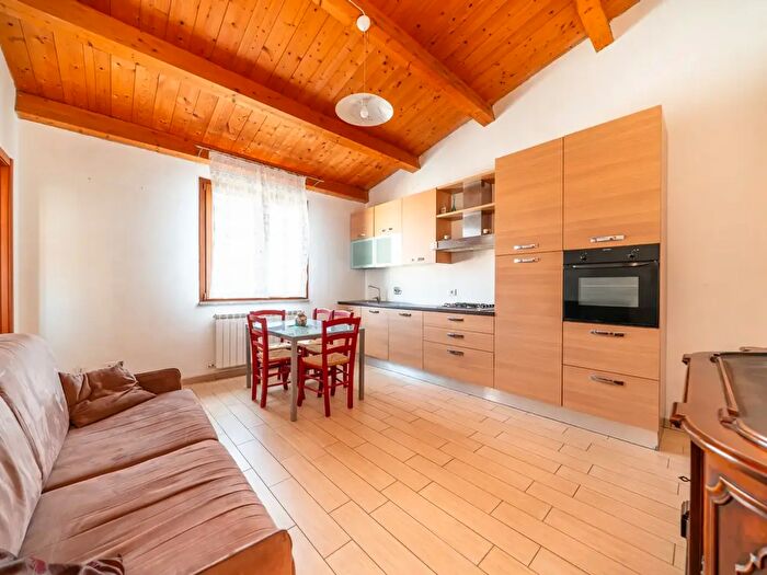 Casa con 5 locali in vendita in Via Ginori, Cecina