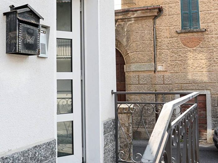 Casa bilocale in affitto in Via Giulio Quaglio, Laino