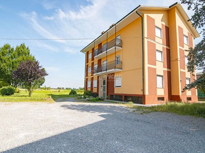 Appartamento trilocale in vendita in Via Treviglio, Brignano Gera DAdda