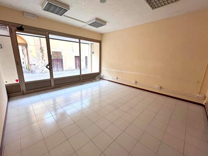 Appartamento bilocale in vendita in Via S Martino, Volta Mantovana