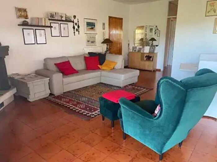 Appartamento trilocale in vendita in Piazza Giorgio Amendola, Villa Minozzo