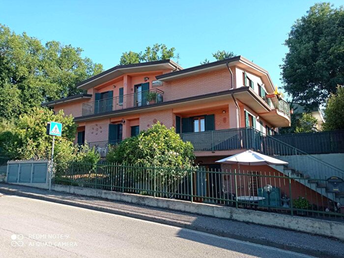 Casa con 8 locali in vendita in Via del Moggio, Perugia