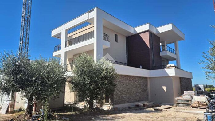 Casa con 6 locali in vendita in Via del Torraccio, Roma