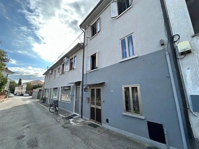 Casa con 8 locali in vendita in Via Sant'Angelo, Marano Vicentino