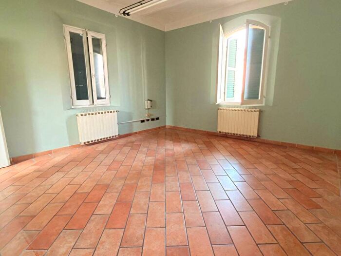 Casa con 6 locali in affitto in Viale della Stazione, Centro, Cervia