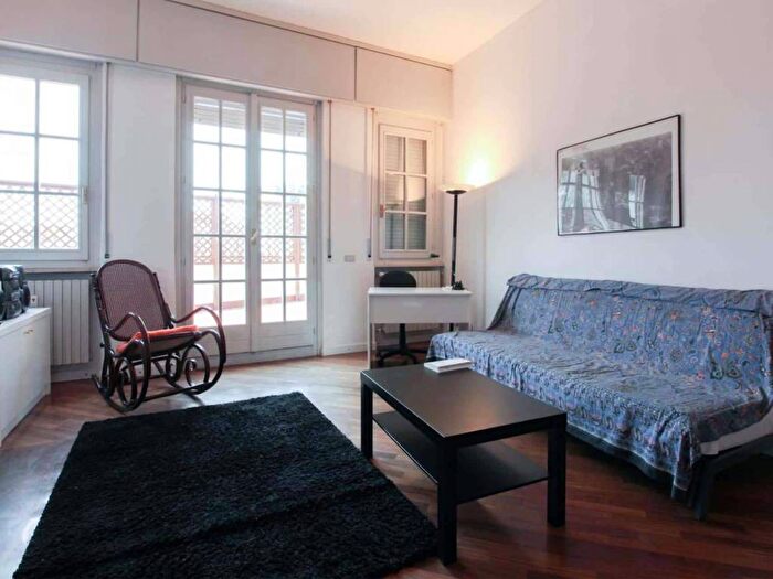 Appartamento bilocale in affitto in Via dei Pellegrini, Quadronno Crocetta, Milano