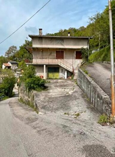 Casa con 6 locali in vendita in Via Zaia, Castelgomberto
