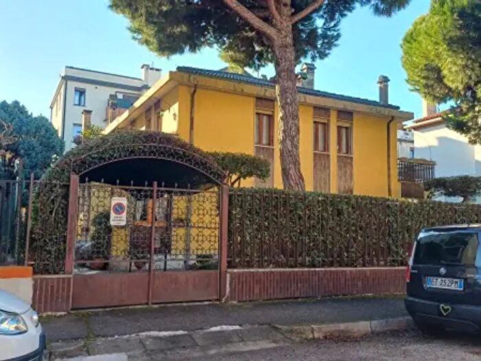 Appartamento con 5 locali in vendita in Via Marco Polo, Venezia
