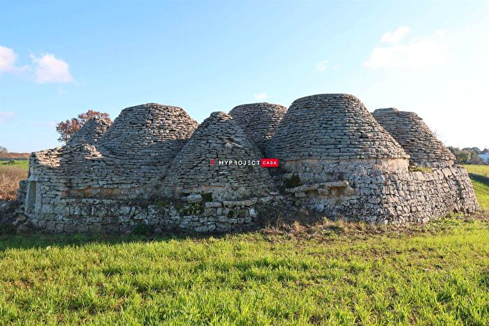 Casa trilocale in vendita in Strada Palmullo, Martina Franca