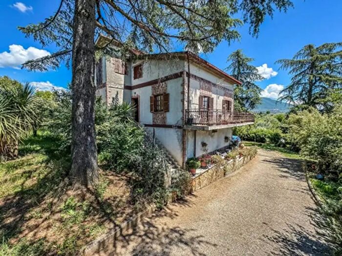 Casa con 6 locali in vendita in Strada della Sabellata, Palombara Sabina