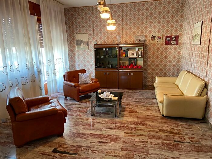 Appartamento trilocale in vendita in Montemaggio San Leo Rn, San Leo