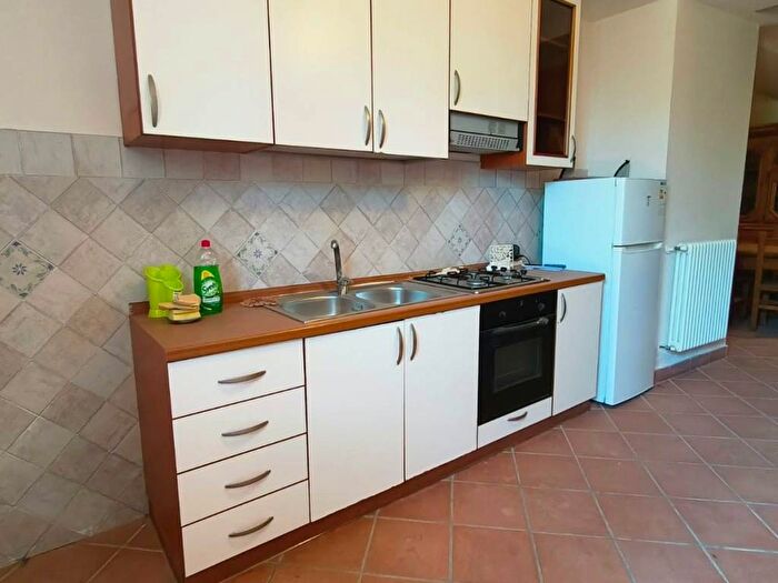 Appartamento trilocale in affitto in Via AgnanoAstroni, Bagnoli, Napoli