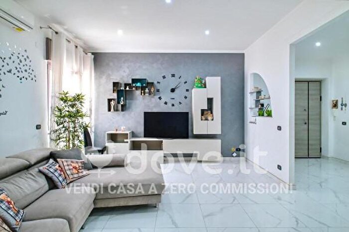 Appartamento trilocale in vendita in Via G Oberdan, Taranto