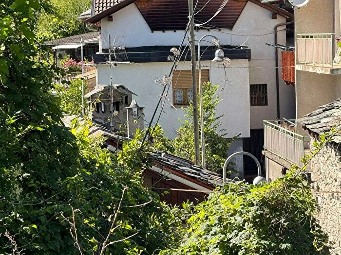 Casa con 5 locali in vendita in Saint Vincent