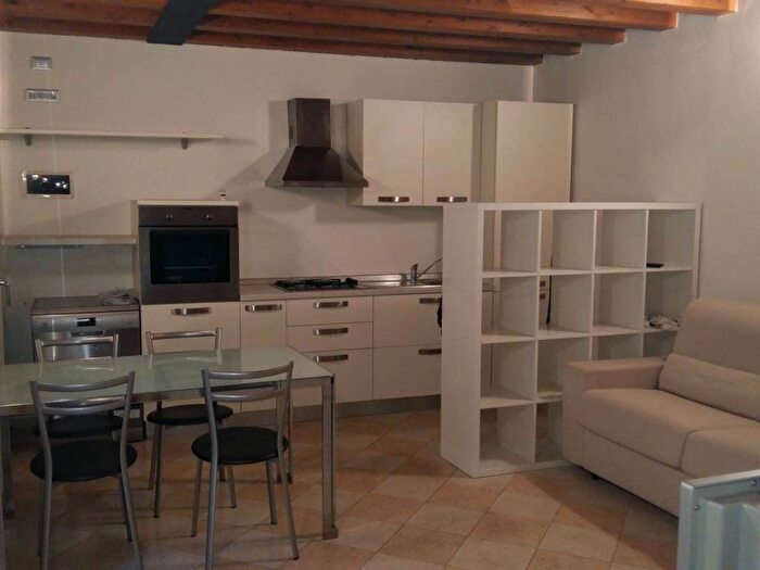 Casa bilocale in affitto in Via Antonio Locatelli, Santo, Padova